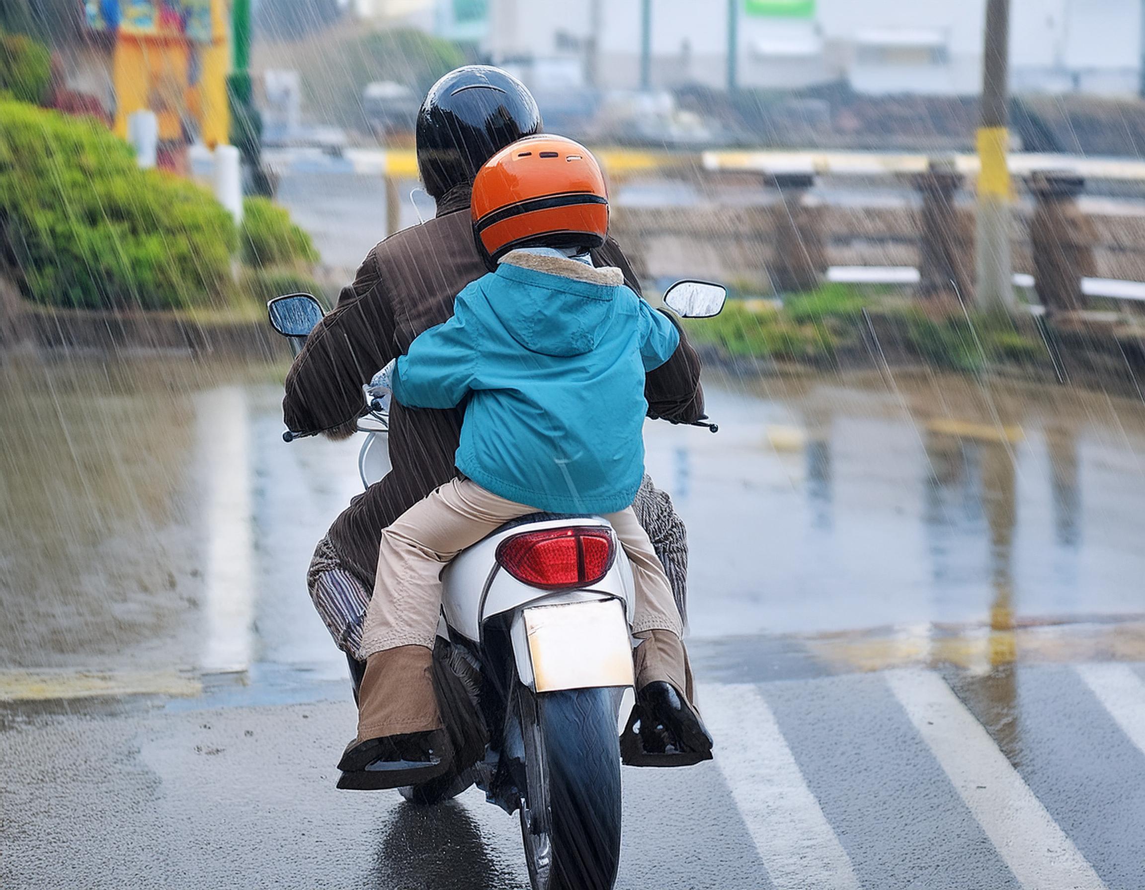 大雨バイク.jpg